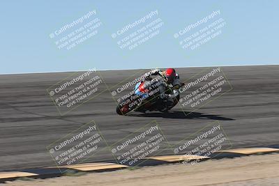 media/Oct-13-2025-Moto Forza (Mon) [[a66d839500]]/3-B Group/Session 2 (Bowl)/